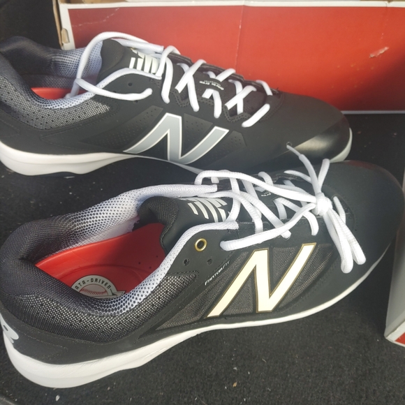 Baseball cleats - Picture 2 of 7